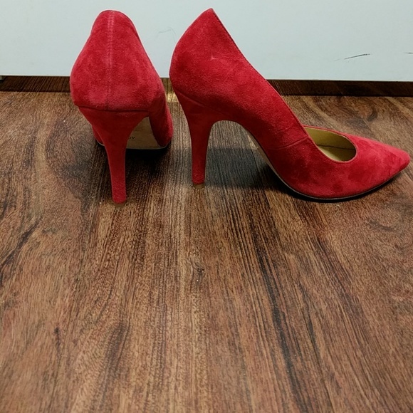 New Anthropologie red suede heels - Picture 2 of 5